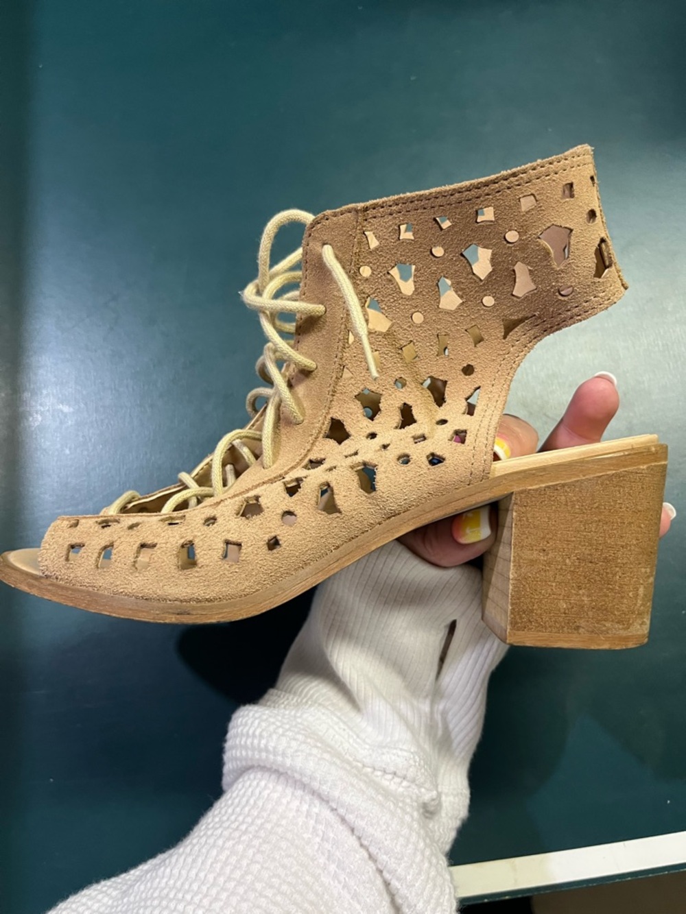 House of Harlow 1960 Tan Laser-Cut Lace-Up Block Heel Sandals - Picture 8 of 11